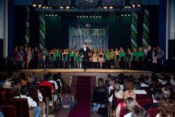 Увеличить: выступление с 2-го Международного фестиваля ирландского танца Celtic Fire 2008, проходившего в Киеве в 2008 году